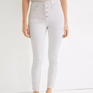 Curvy High-Rise Skinny Crop Jeans in Pure White: Button-Front Edition